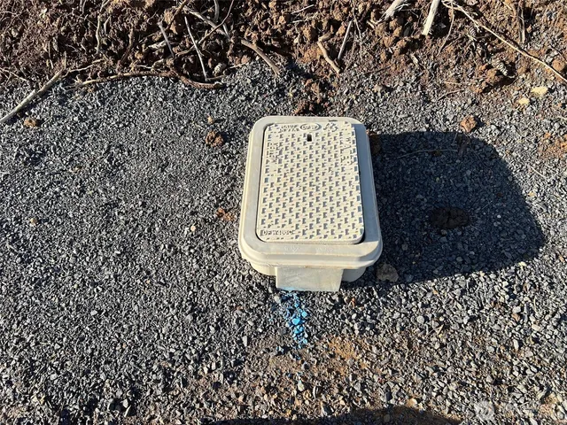 a bathroom with a toilet