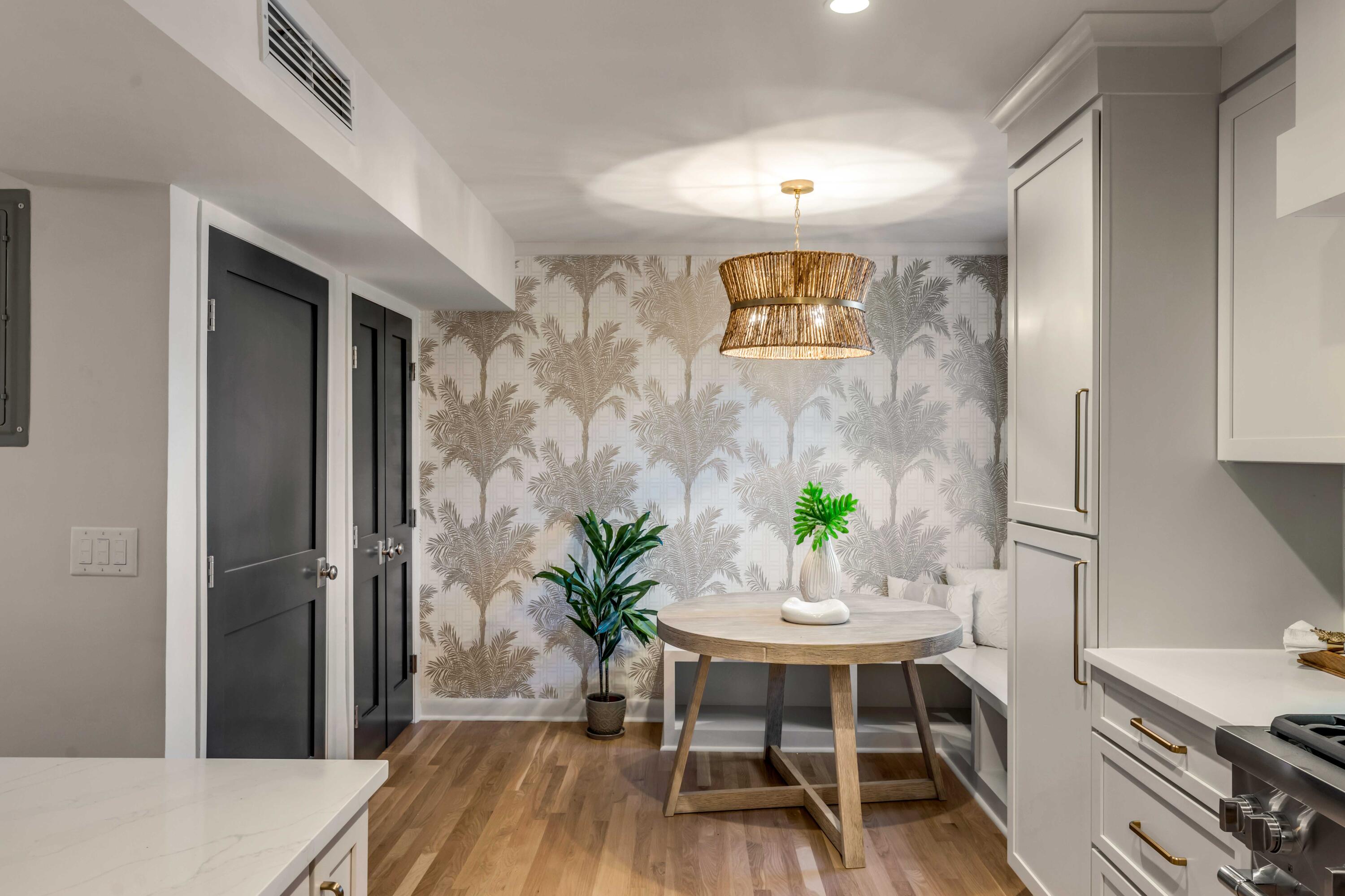 7 Logan Street, Unit F Charleston, SC 29401 - Photo 11 of 26 Dinging Nook