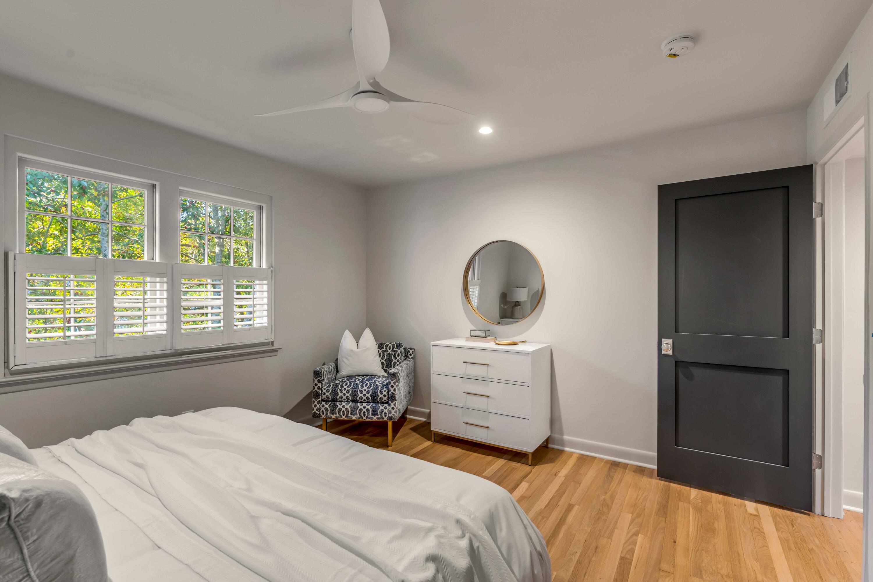 7 Logan Street, Unit F Charleston, SC 29401 - Photo 14 of 26 Primary Bedroom