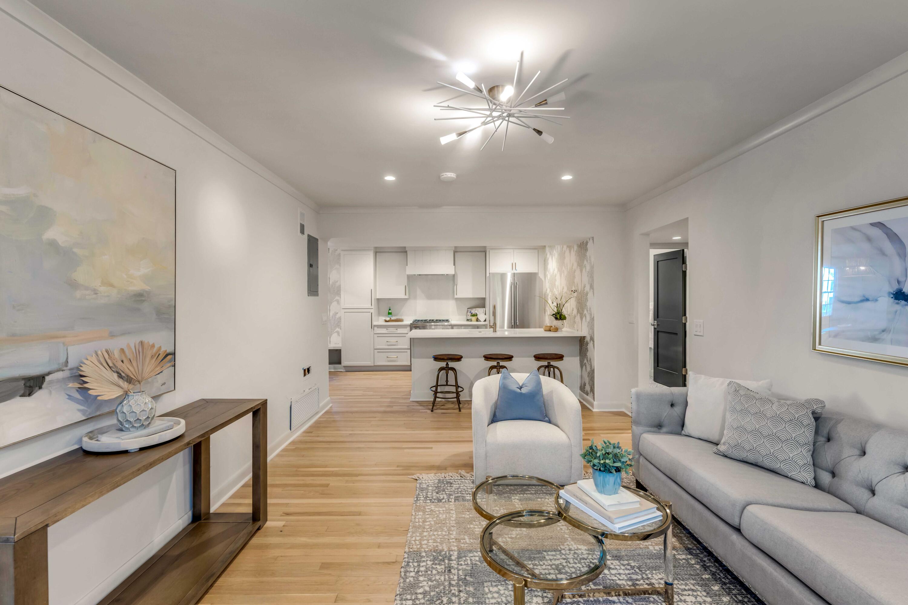 7 Logan Street, Unit F Charleston, SC 29401 - Photo 2 of 26 Living Room