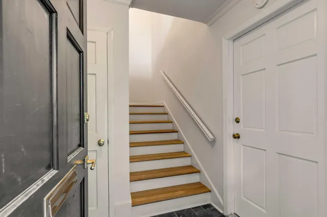 $3,300 | 7 Logan Street, Unit F, Charleston, SC 29401