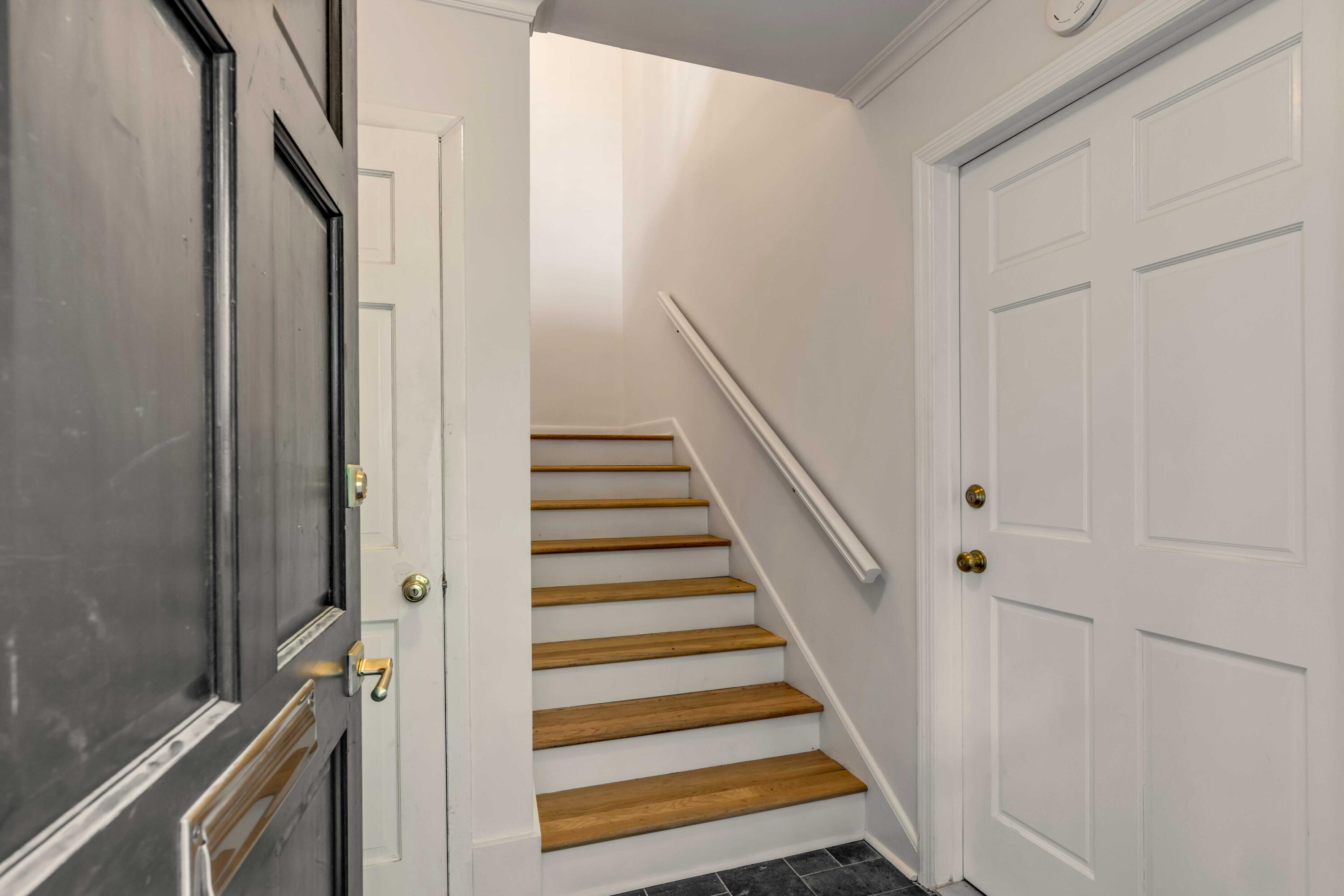 7 Logan Street, Unit F Charleston, SC 29401 - Photo 23 of 26 Stairwell