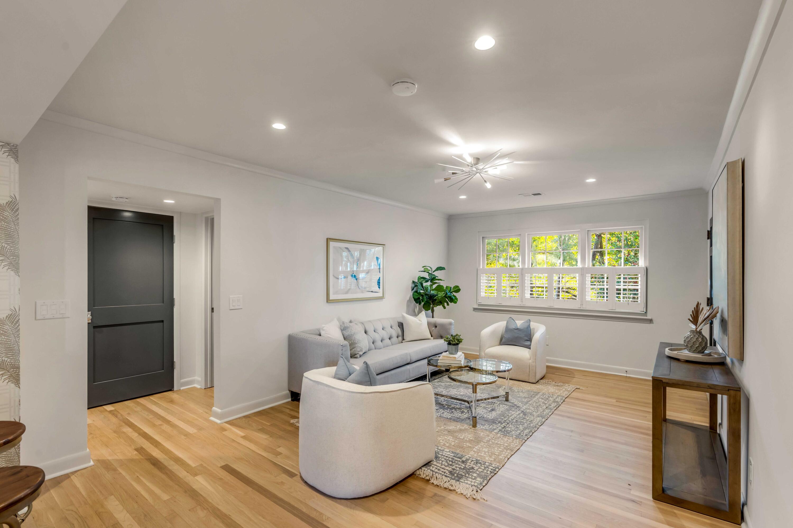 7 Logan Street, Unit F Charleston, SC 29401 - Photo 4 of 26 Living Room