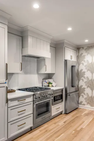 $3,300 | 7 Logan Street, Unit F, Charleston, SC 29401