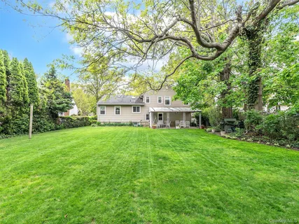 $1,298,000 | 38 Pell Terrace, Garden City, NY 11530
