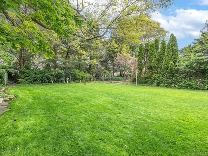 $1,298,000 | 38 Pell Terrace, Garden City, NY 11530