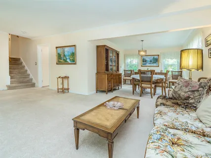 $1,298,000 | 38 Pell Terrace, Garden City, NY 11530