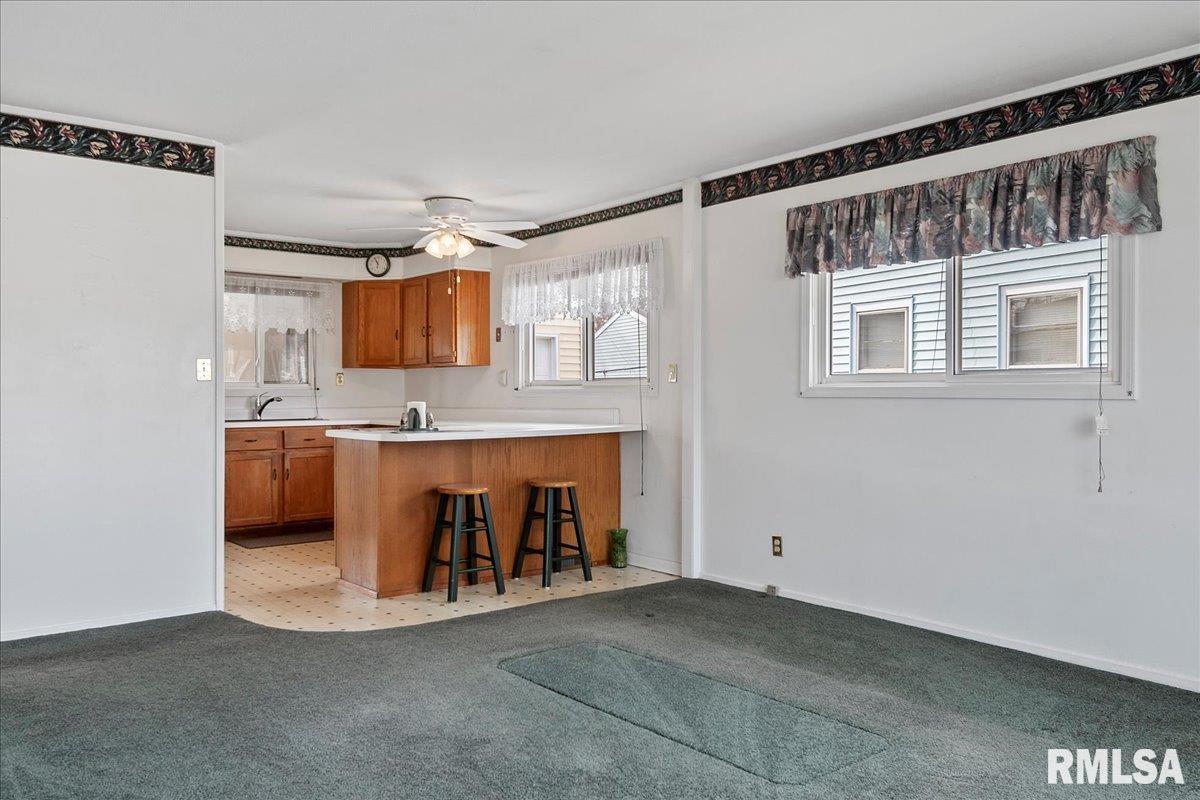 2512 East Wilshire Road Springfield, IL 62703 - Photo 4 of 30