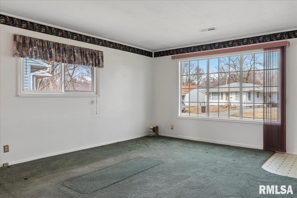 2512 East Wilshire Road Springfield, IL 62703 - Photo 7 of 30