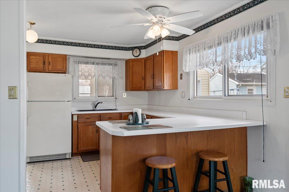 2512 East Wilshire Road Springfield, IL 62703 - Photo 8 of 30