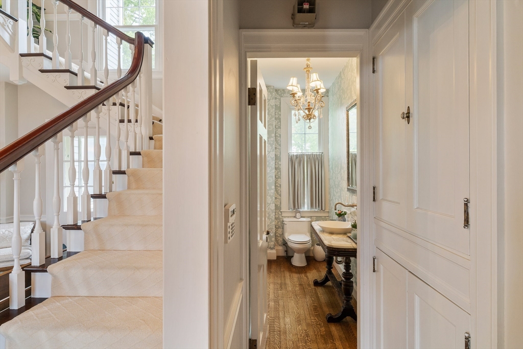 53 Tupelo Road Swampscott, MA 01907 - Photo 9 of 42