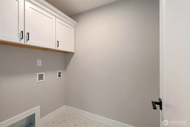 $1,039,900 | 7560 South 130th Place, Seattle, WA 98178