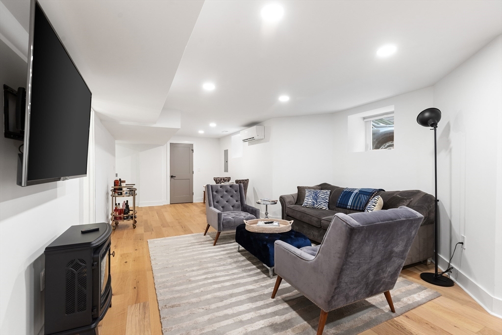 161 Lowell Street, Unit 1 Somerville, MA 02143 - Photo 15 of 33