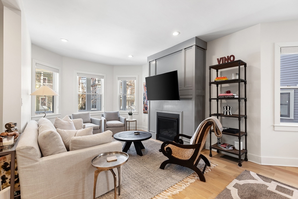 161 Lowell Street, Unit 1 Somerville, MA 02143 - Photo 2 of 33