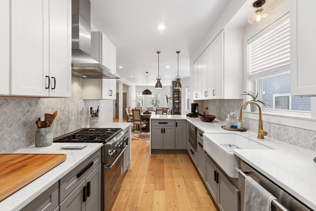 161 Lowell Street, Unit 1 Somerville, MA 02143 - Photo 8 of 33