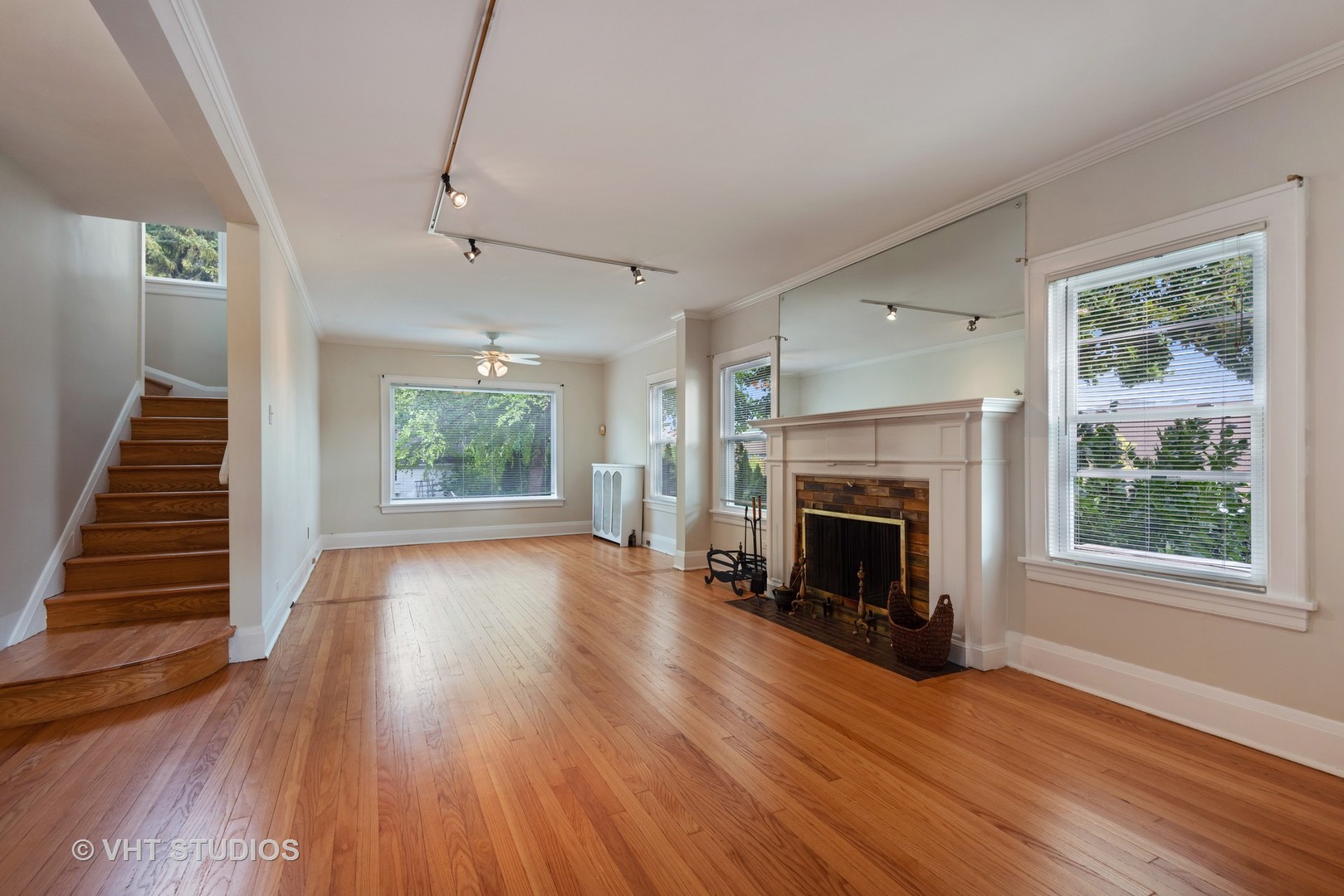 102 5th Street Wilmette, IL 60091 - Photo 2 of 22