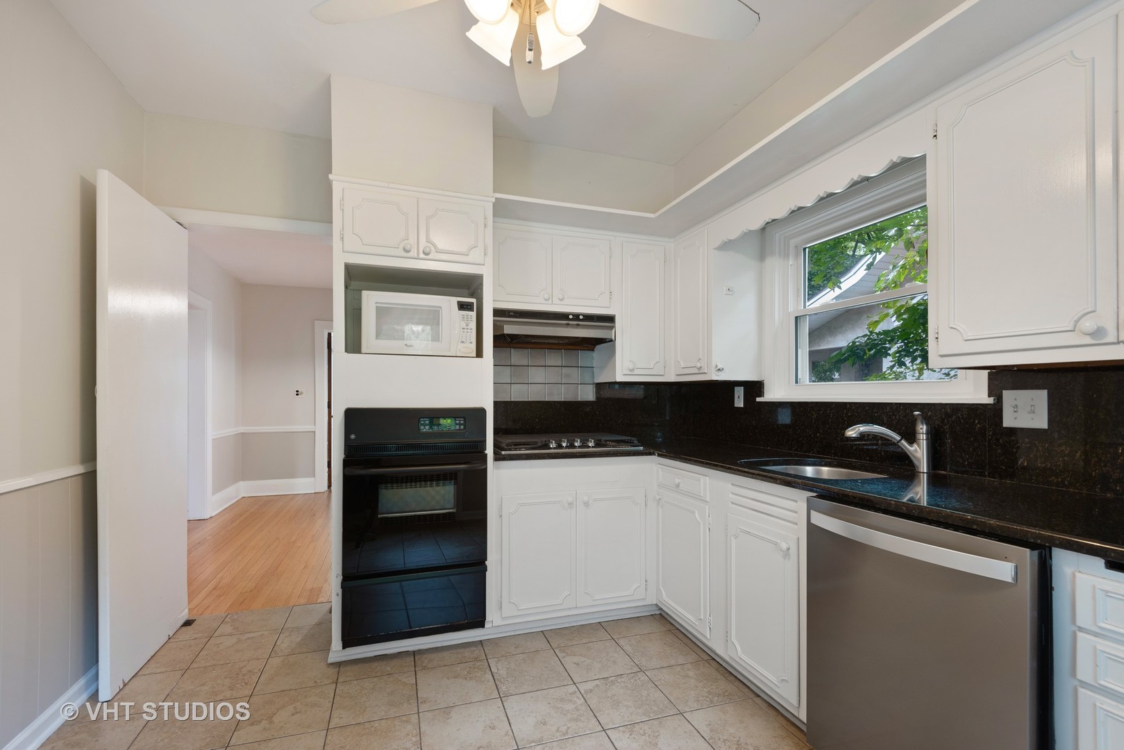 102 5th Street Wilmette, IL 60091 - Photo 4 of 22