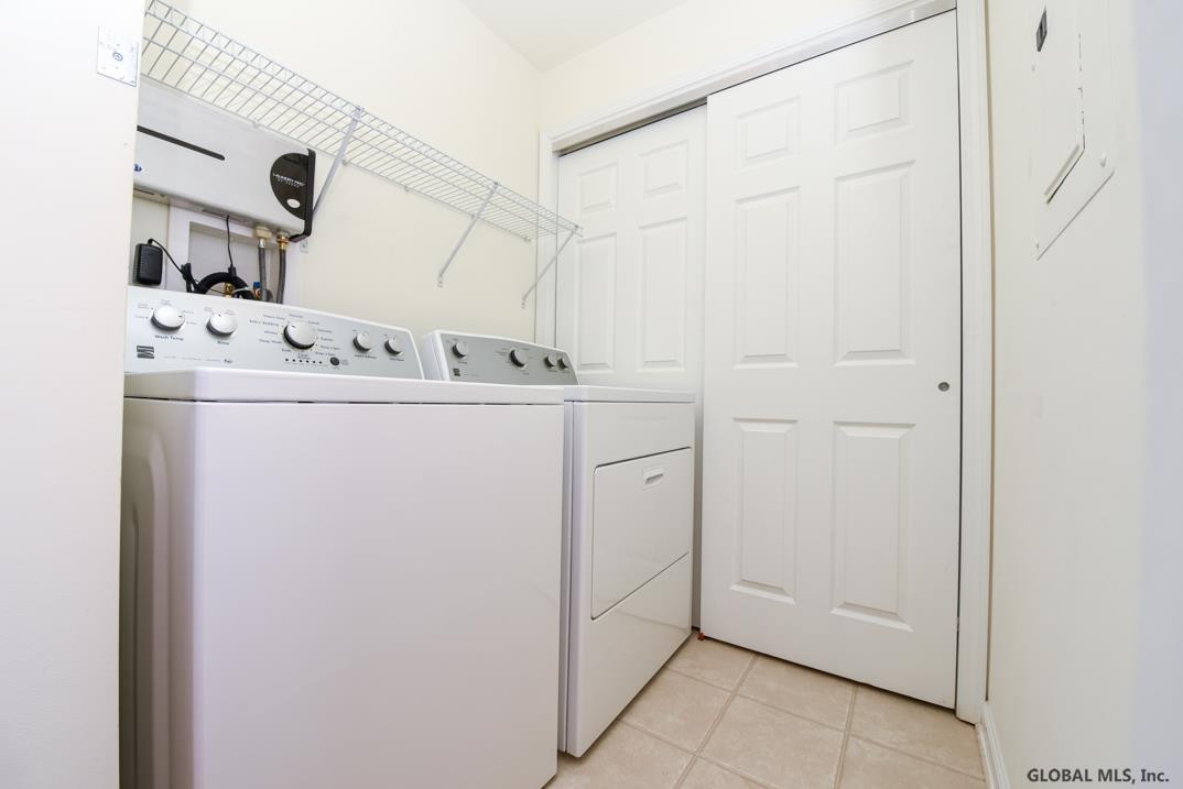 2000-24 Curry Road, Unit 24 Schenectady, NY 12303 - Photo 11 of 13 Photo 11