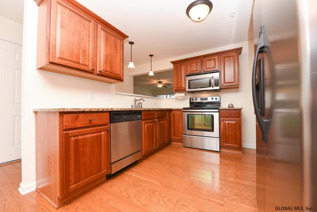 2000-24 Curry Road, Unit 24 Schenectady, NY 12303 - Photo 3 of 13 Photo 3