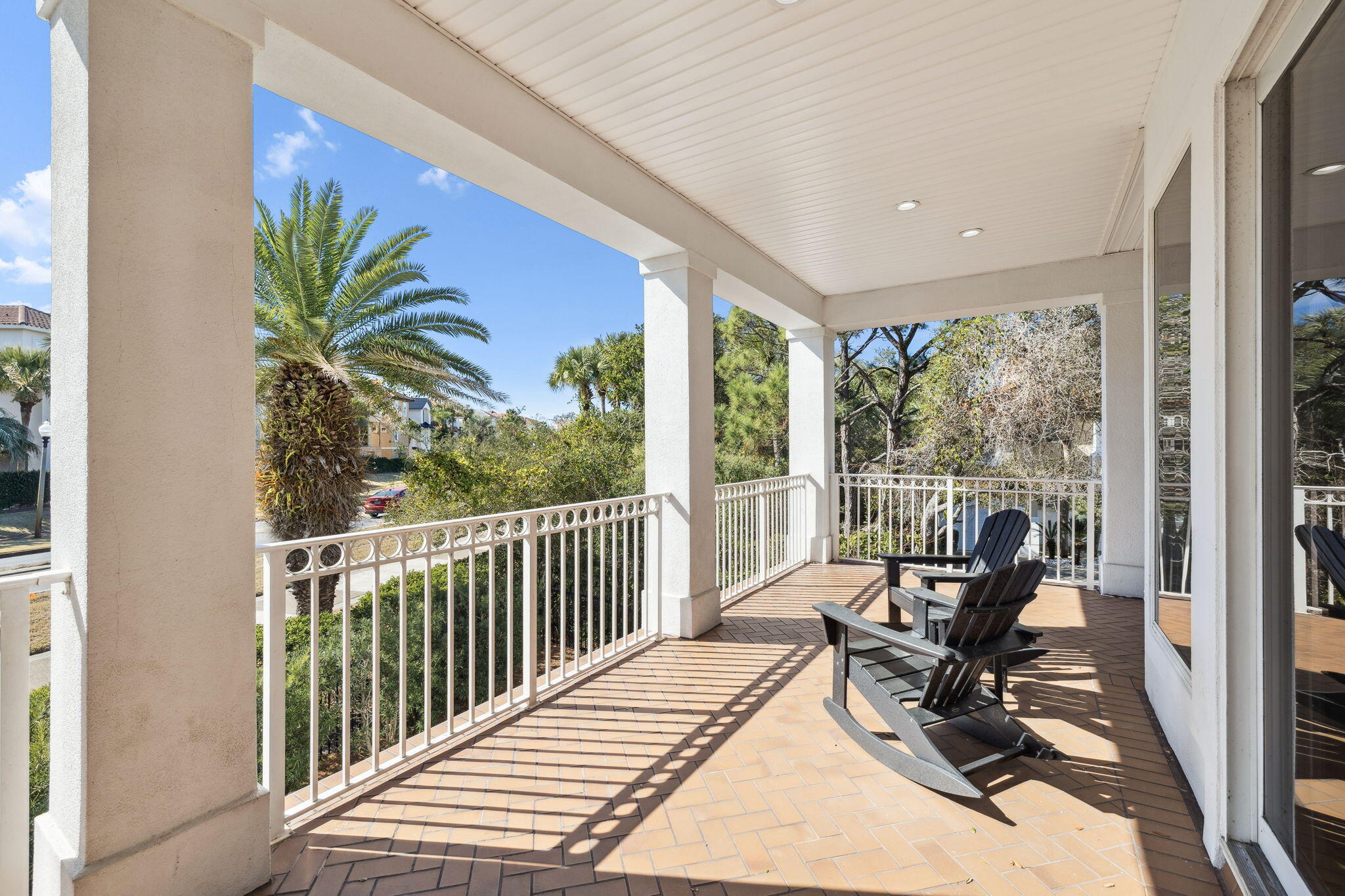 4726 Serendipity Pointe Destin, FL 32541 - Photo 61 of 98 a living room filled with furniture