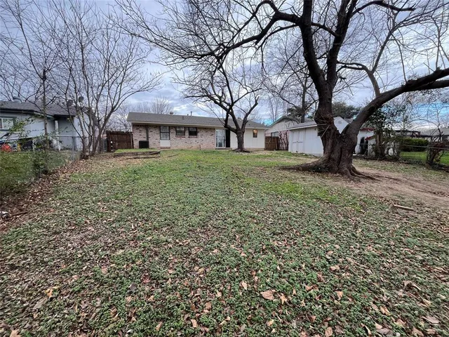 $2,000 | 1841 South Perry Road, Carrollton, TX 75006