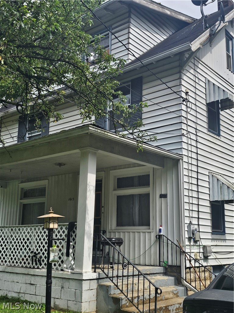 1613 Canfield Road Youngstown, OH 44511 - Photo 3 of 4