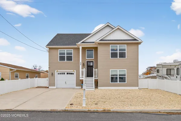 $894,000 | 113 East Delaware Drive, Little Egg Harbor, NJ 08087