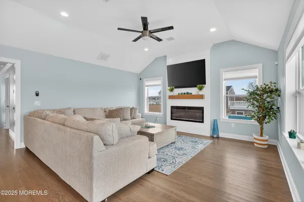 $894,000 | 113 East Delaware Drive, Little Egg Harbor, NJ 08087