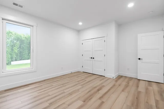 $700,000 | 734 New South Court, Wellford, SC 29385