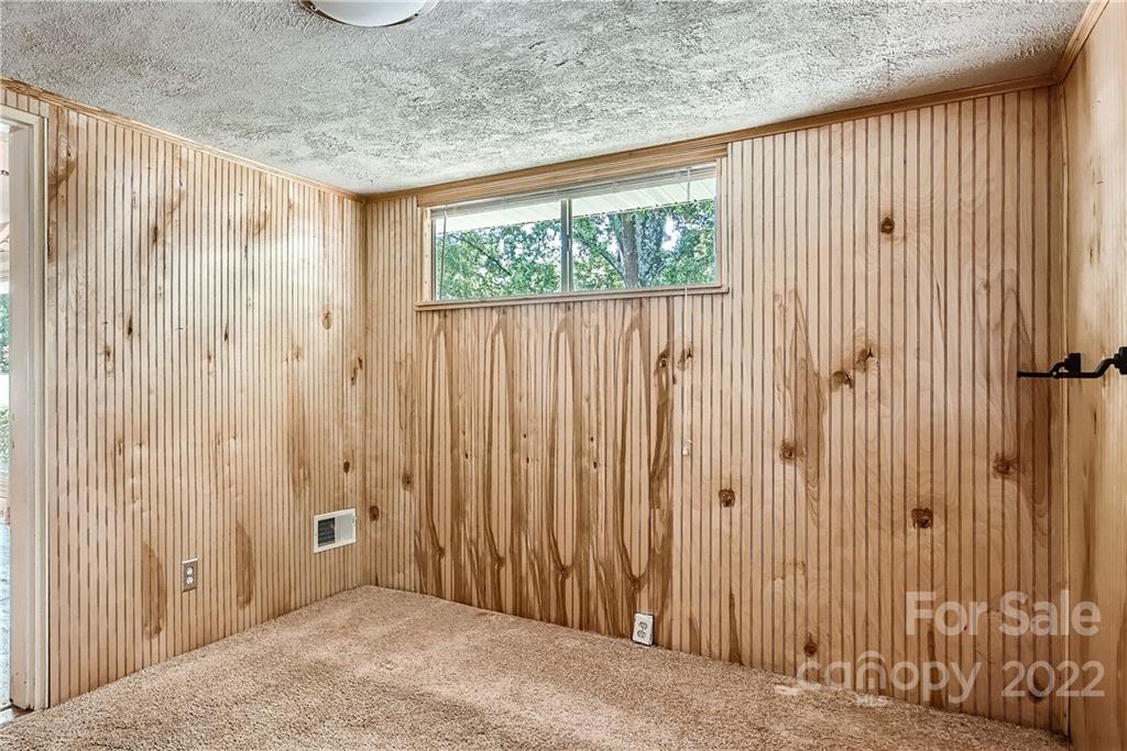 4885 Oglethorpe Place Charlotte, NC 28209 - Photo 11 of 22