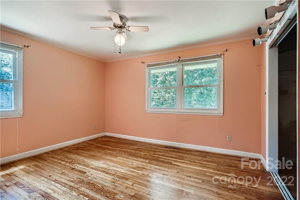 4885 Oglethorpe Place Charlotte, NC 28209 - Photo 12 of 22