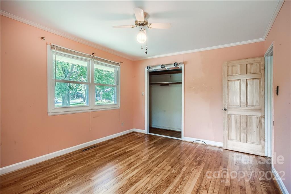 4885 Oglethorpe Place Charlotte, NC 28209 - Photo 13 of 22