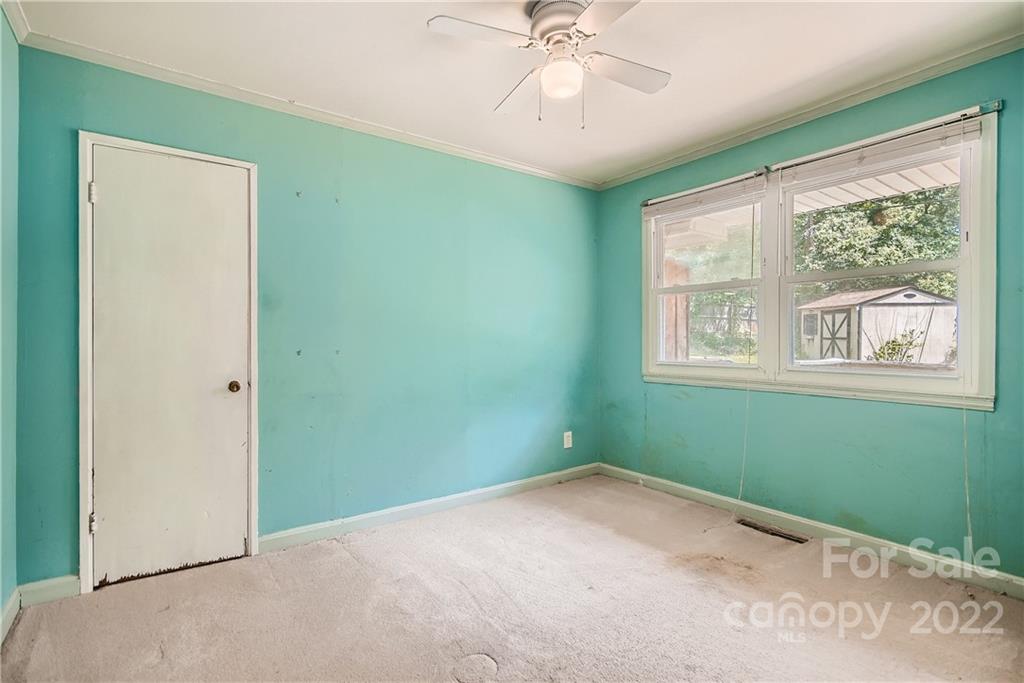 4885 Oglethorpe Place Charlotte, NC 28209 - Photo 16 of 22