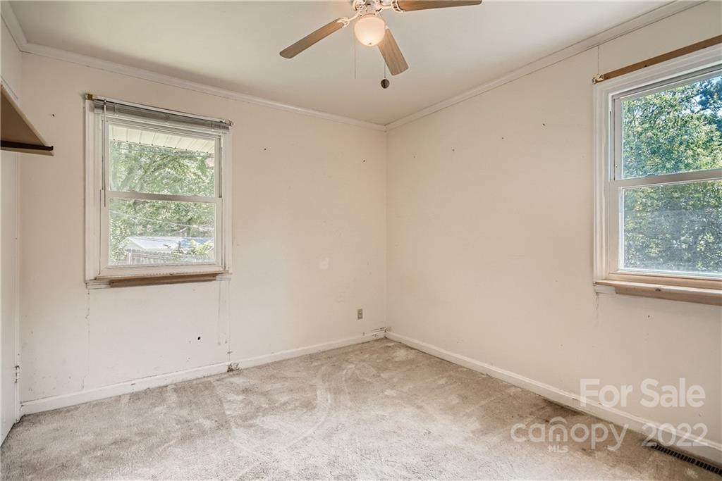 4885 Oglethorpe Place Charlotte, NC 28209 - Photo 17 of 22