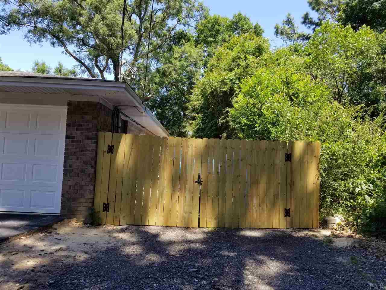 7320 Martinique Road Pensacola, FL 32504 - Photo 4 of 22 Gallery Image 4