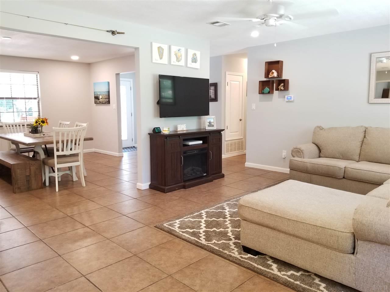 7320 Martinique Road Pensacola, FL 32504 - Photo 8 of 22 Gallery Image 8