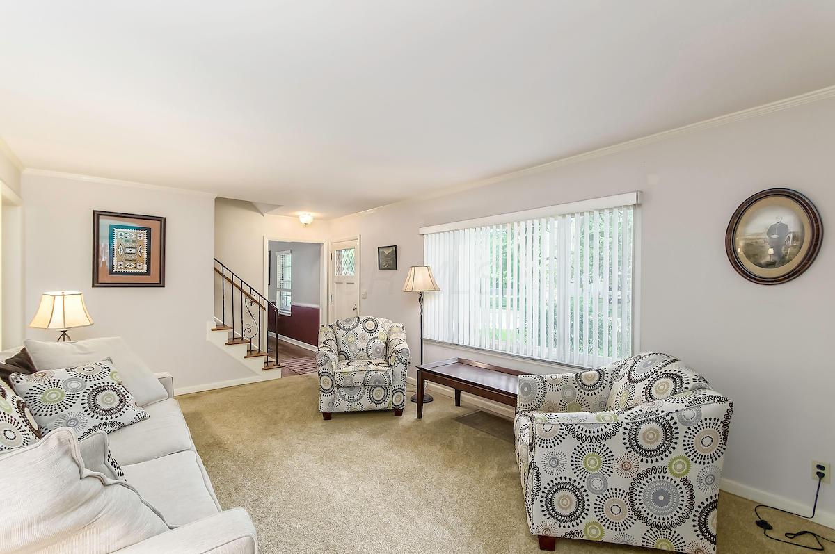 888 Pleasant Ridge Avenue Bexley, OH 43209 - Photo 7 of 45
