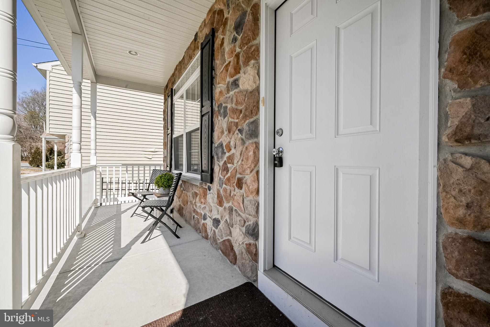 104 Rothwell Road Wilmington, DE 19805 - Photo 2 of 49 Front Porch
