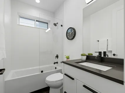 $1,150,000 | 2906 North Woodard Street, Chicago, IL 60618