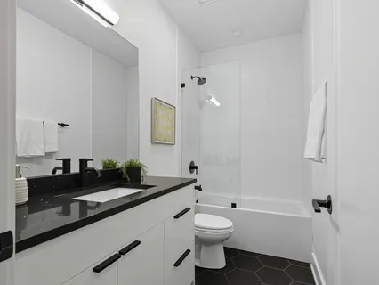 $1,150,000 | 2906 North Woodard Street, Chicago, IL 60618