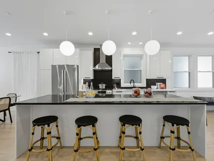 $1,150,000 | 2906 North Woodard Street, Chicago, IL 60618