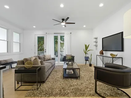 $1,150,000 | 2906 North Woodard Street, Chicago, IL 60618