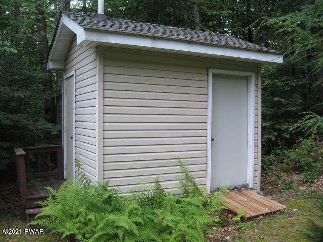 151 North Shore Road Greentown, PA 18426 - Photo 6 of 25