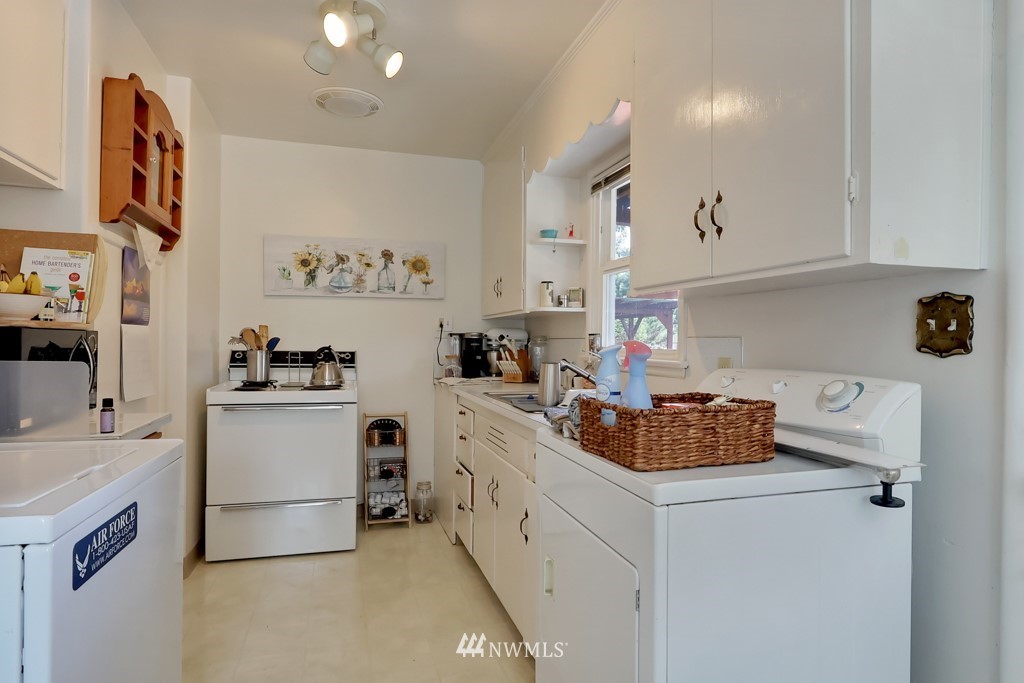 6012 Wildaire Road Southwest Lakewood, WA 98499 - Photo 6 of 19 Gallery Image 6
