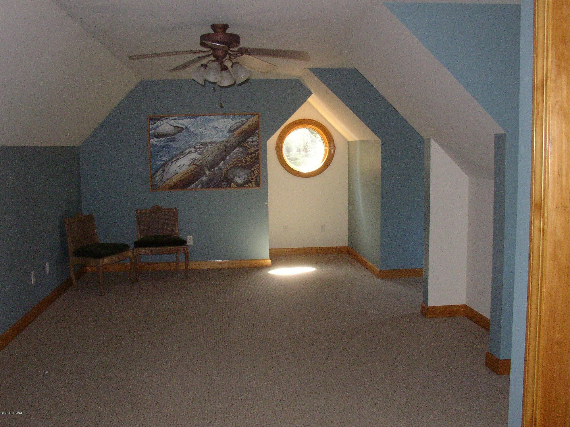 129 Mill Ridge Drive Milford, PA 18337 - Photo 26 of 35