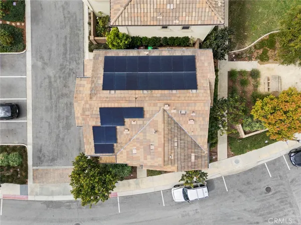 a house view with a outdoor space