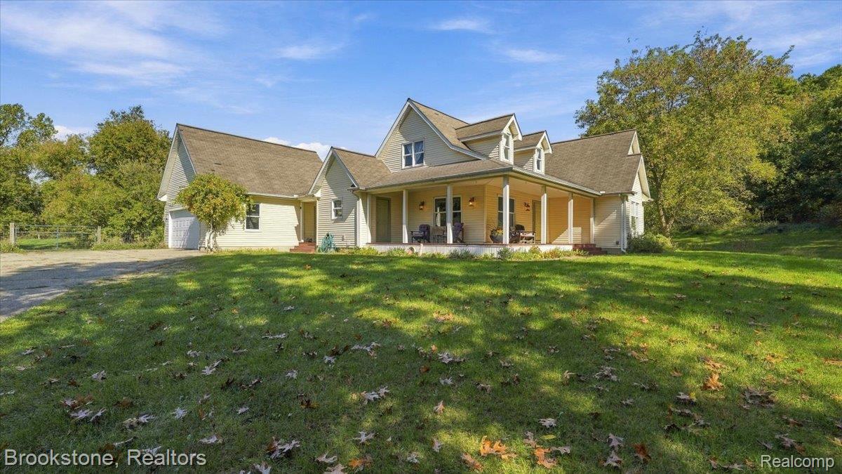 8208 Rattalee Lake Road Clarkston, MI 48348 - Photo 1 of 50 01-8208_Rattalee_Lake_Road_Village_of_Clarkston_04291.jpg