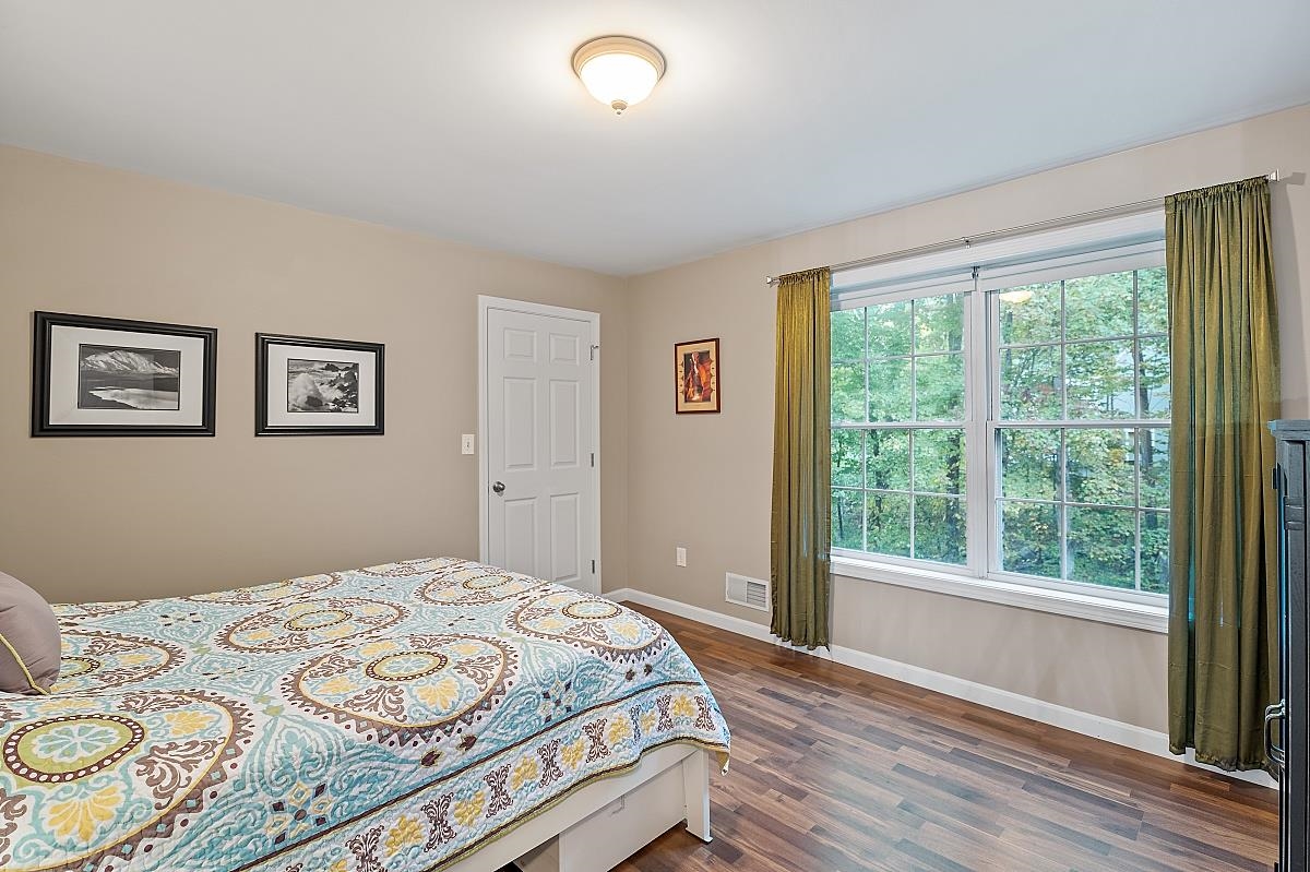 21 Hadley Road Hampstead, NH 03826 - Photo 27 of 37 Gallery Image 27