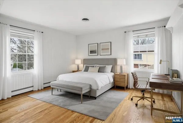 $1,350,000 | 5 Michele Court, Cresskill, NJ 07626