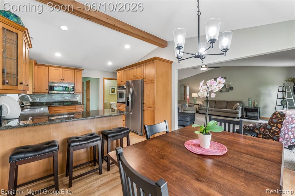 2072 Cumberland Road Rochester, MI 48307 - Photo 13 of 34